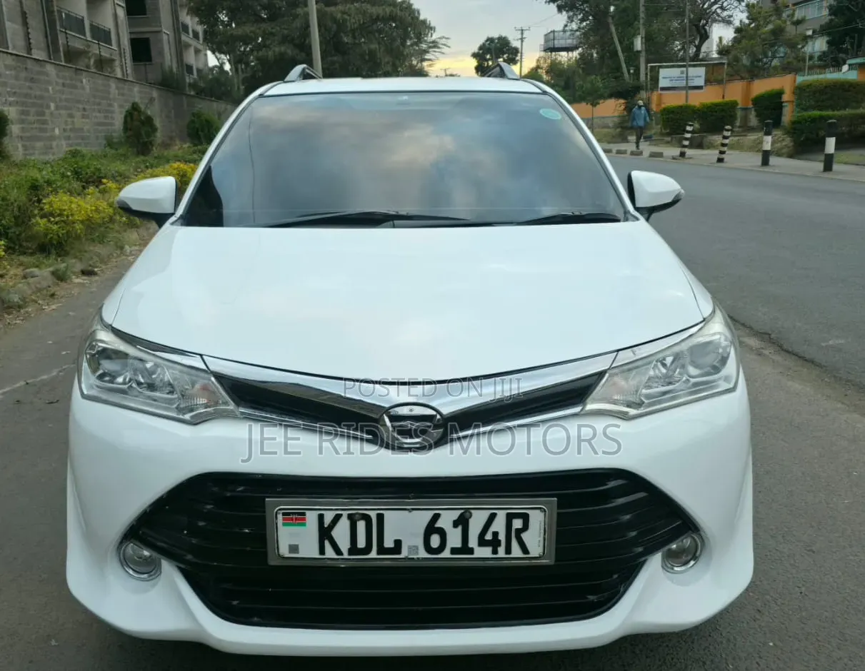 Toyota Corolla Fielder 2016 Off white