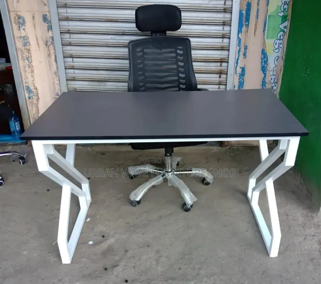 Headrests and Study Metalic Stands