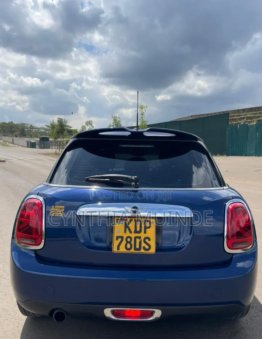 Mini Cooper 2016 Blue
