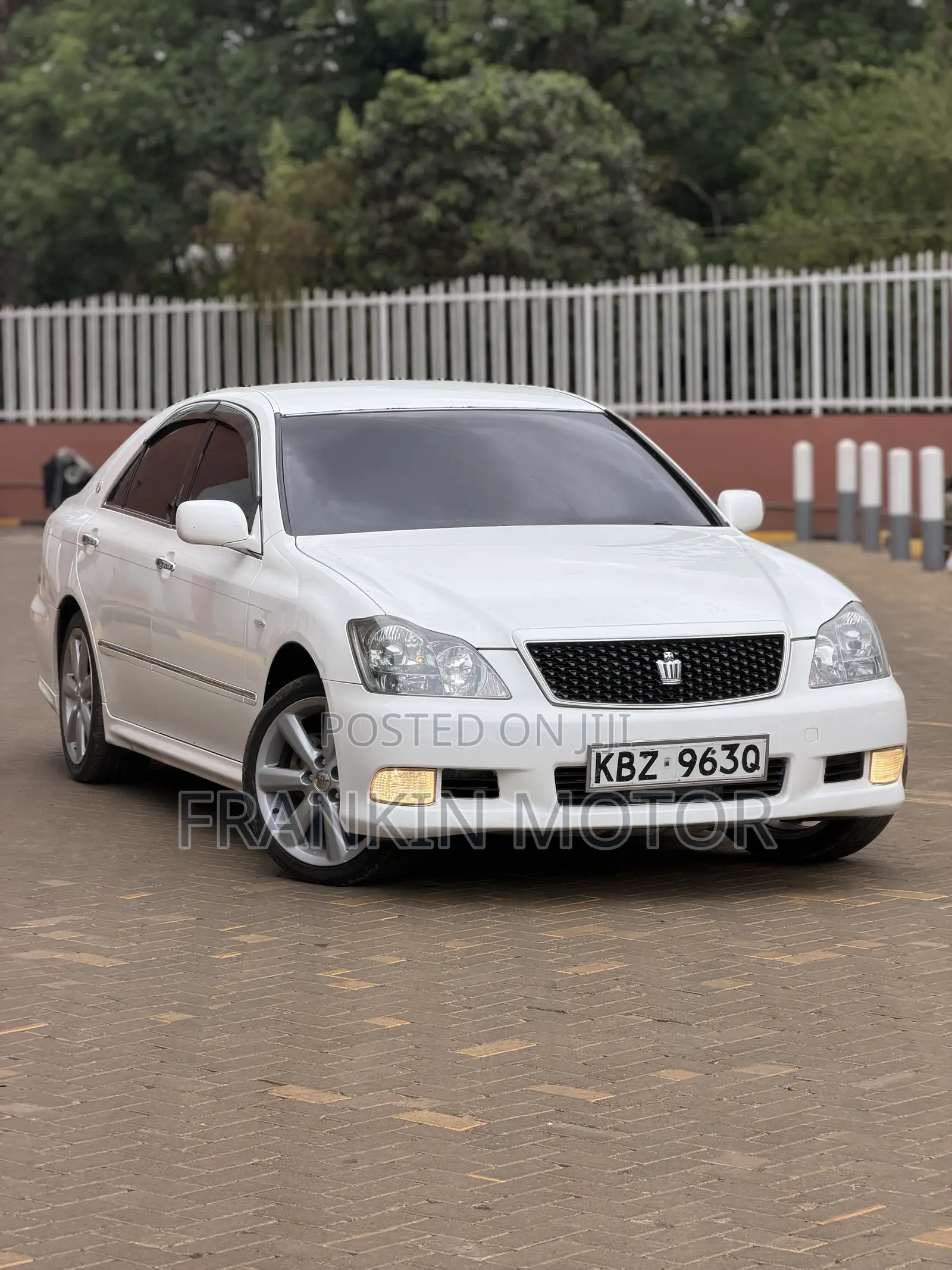 Toyota Crown 2007 White