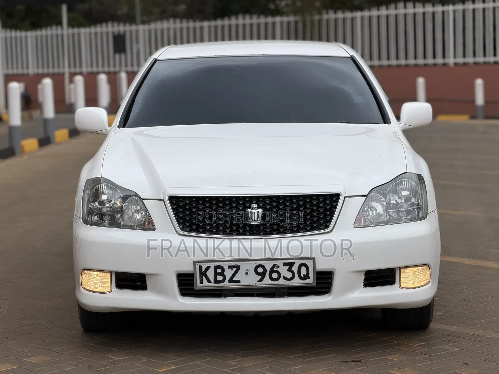 Toyota Crown 2007 White