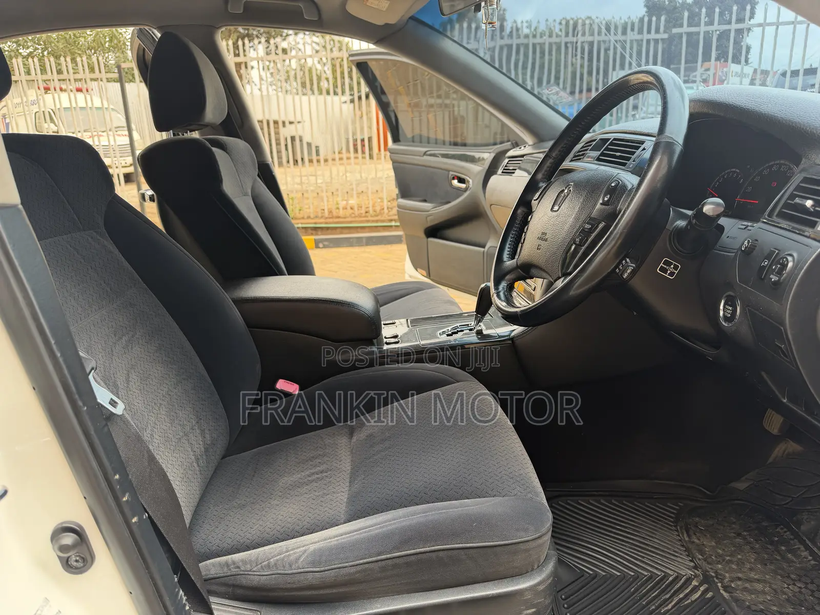 Toyota Crown 2007 White