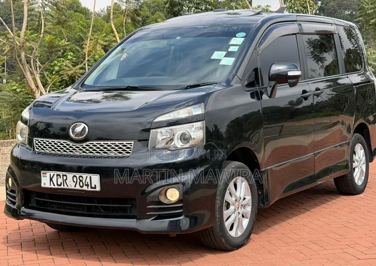 Toyota Voxy 2011 Black