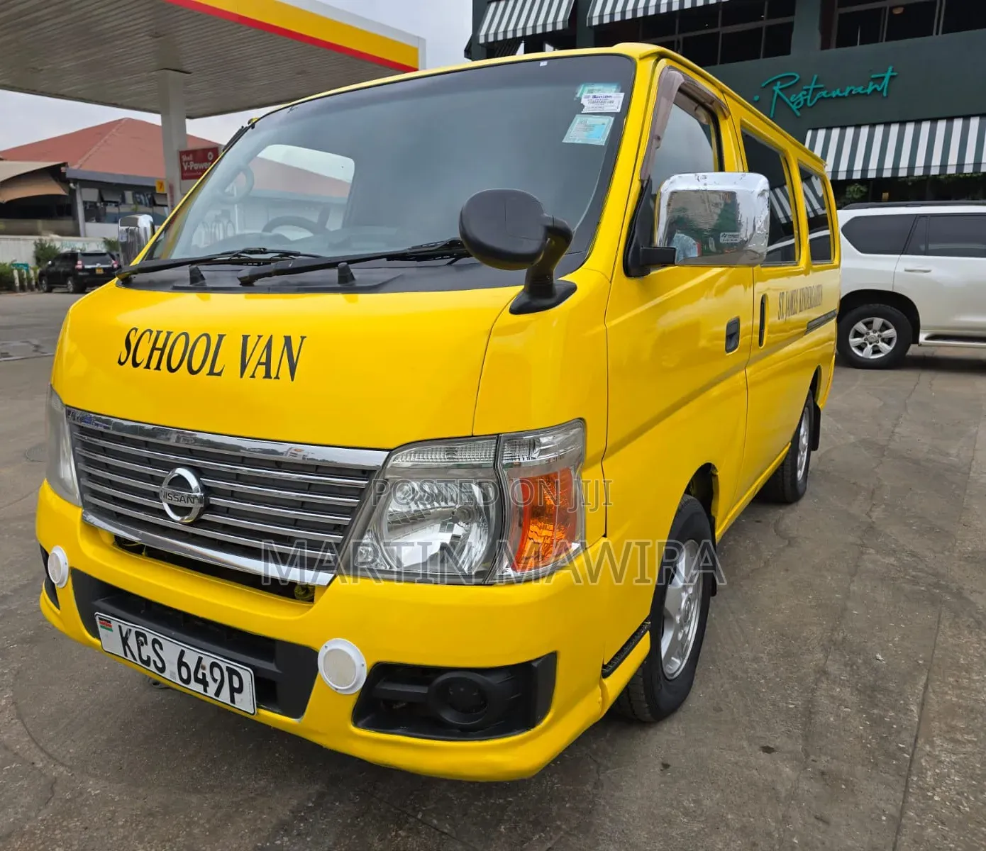 Nissan Caravan (Urvan) 2012 Yellow