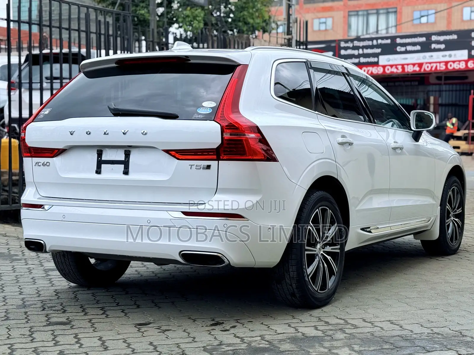 Volvo XC60 T5 Inscription AWD 2019 Pearl