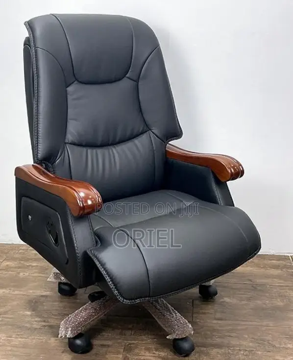Ergonomic Office Leather Chair : Premium Executive Chair