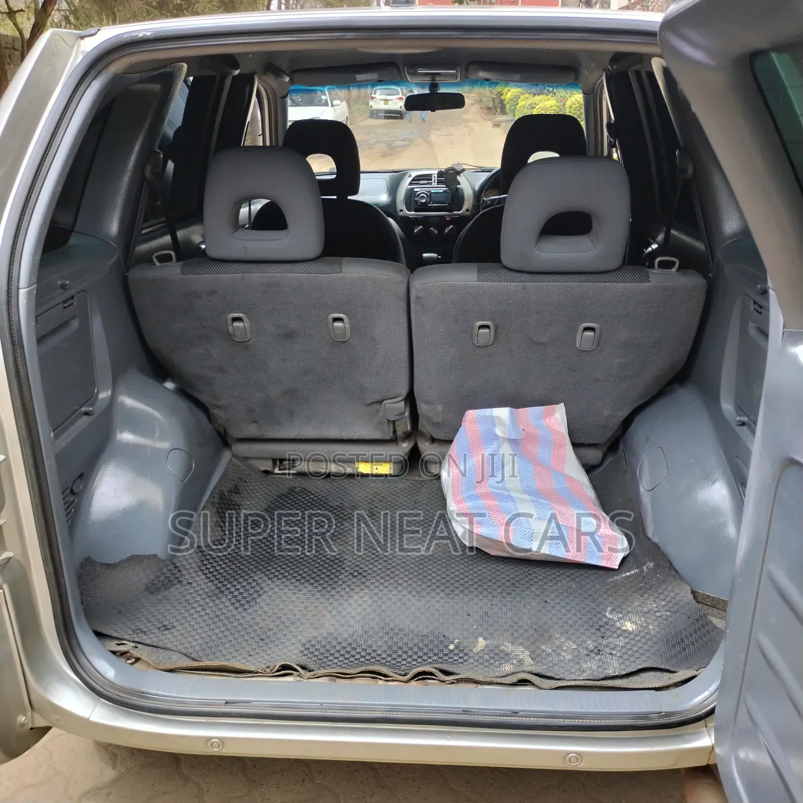 Toyota RAV4 Automatic 2002 Silver
