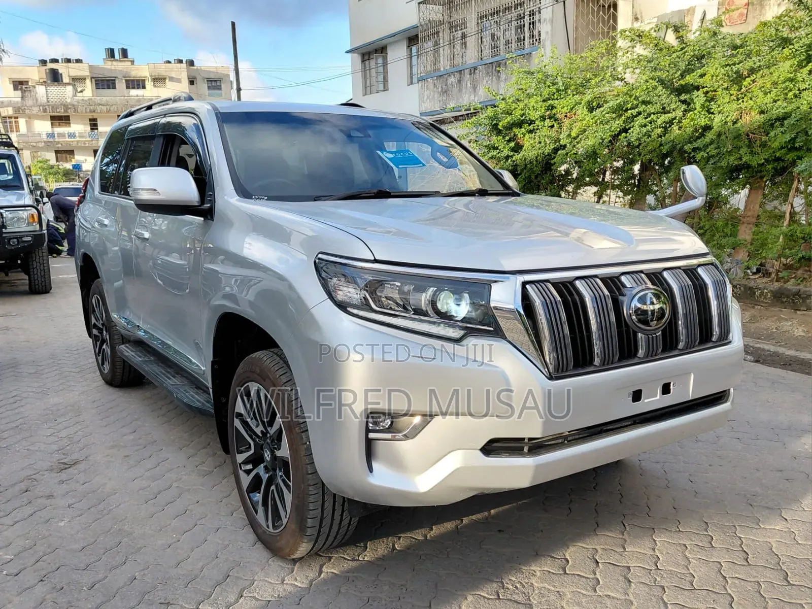 Toyota Land Cruiser Prado 2.8 2019 Silver