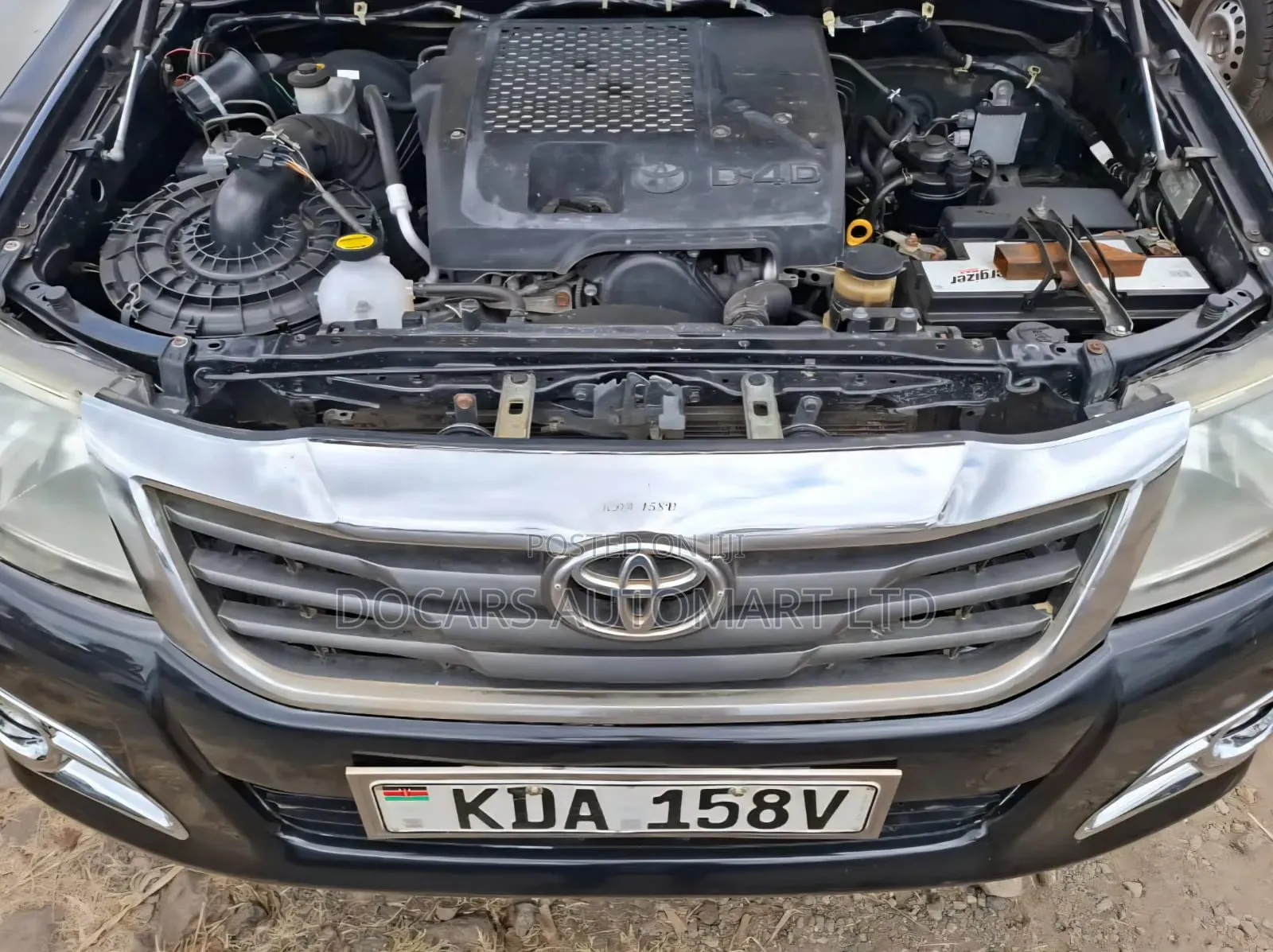 Toyota Hilux 2013 Black