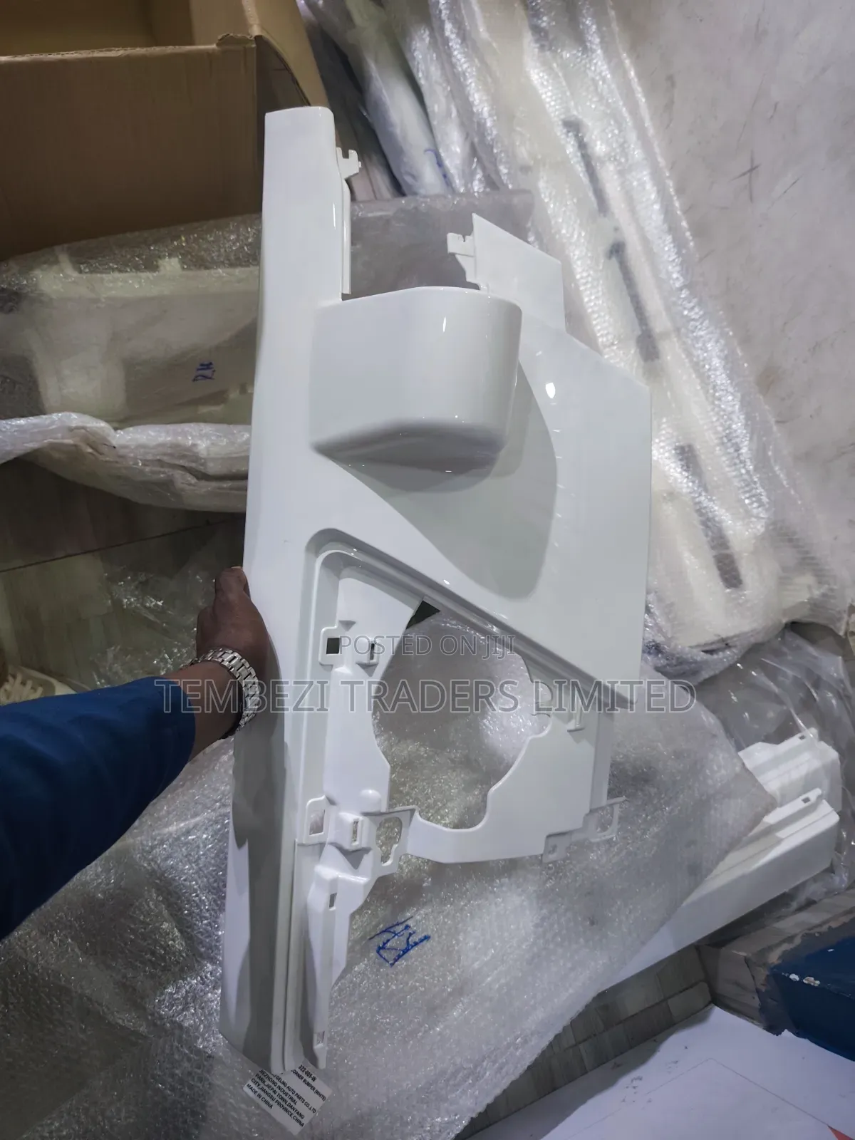 Premium White Corner Panel for Isuzu Elf / NPR / 700P Trucks