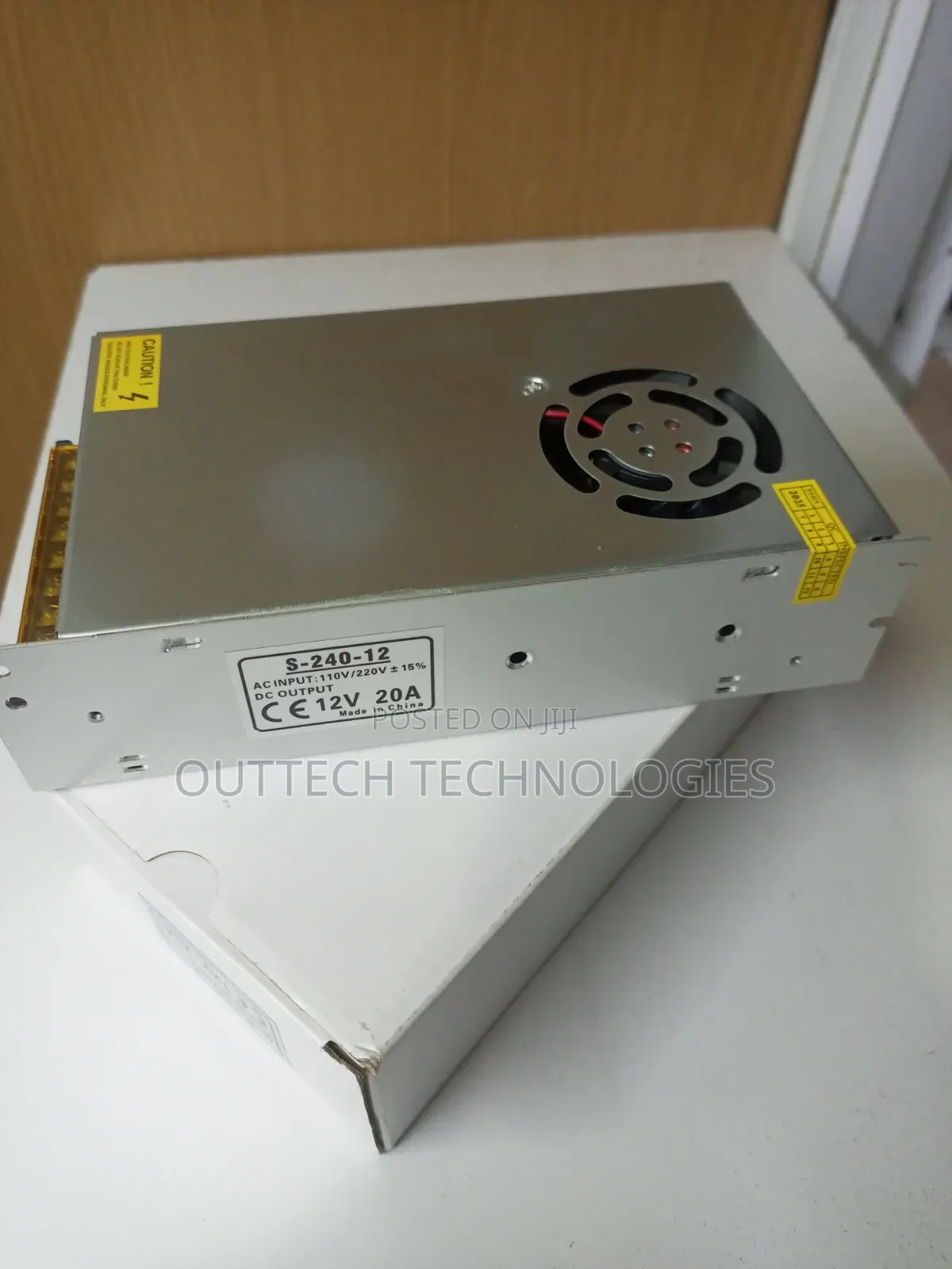Quality CCTV Power Supply 12v 20a With Fan