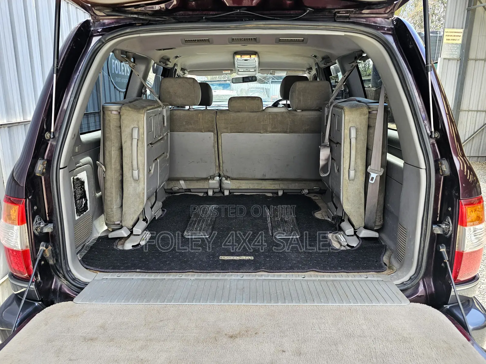 Toyota Land Cruiser 100 4.7 Executive 2006 Red