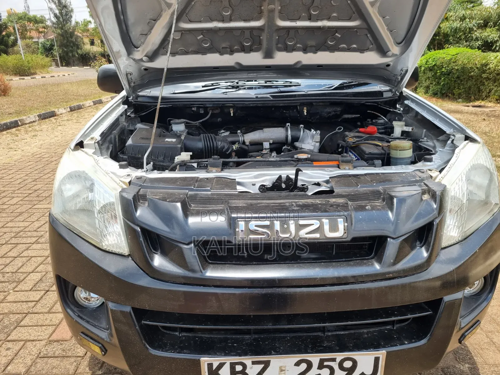 Isuzu D-MAX 2014 Silver