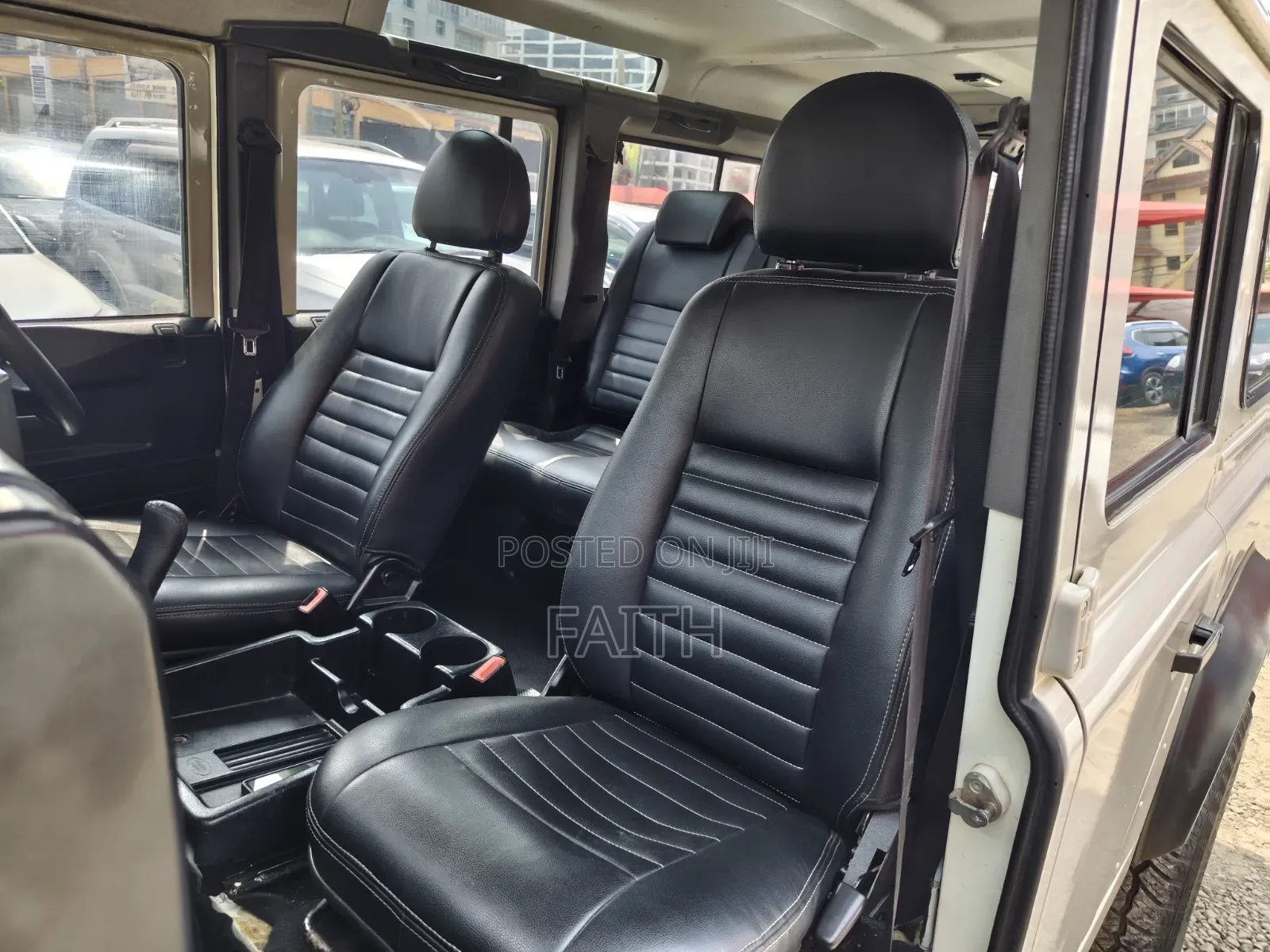 Land Rover Defender 2011 Pearl