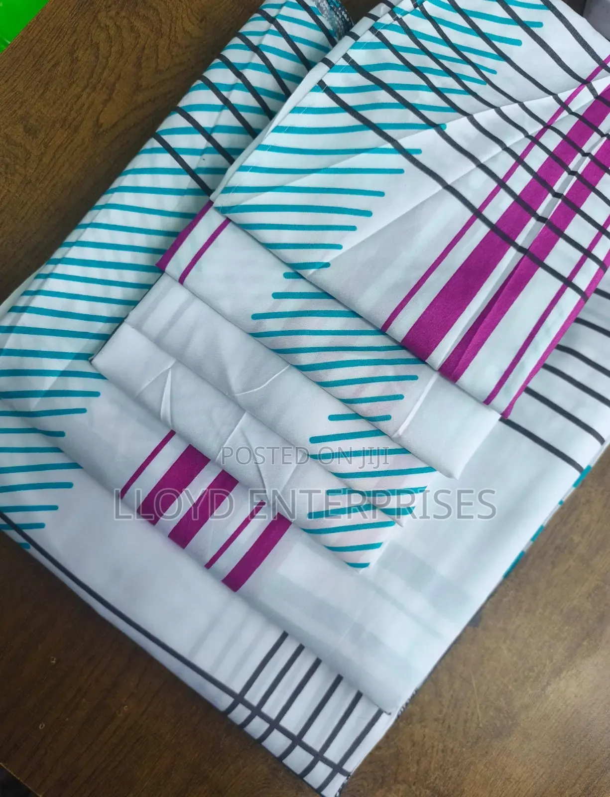 Plain Patterned Fitted Bedsheets Size 6by7 One Fitted Bedsheet