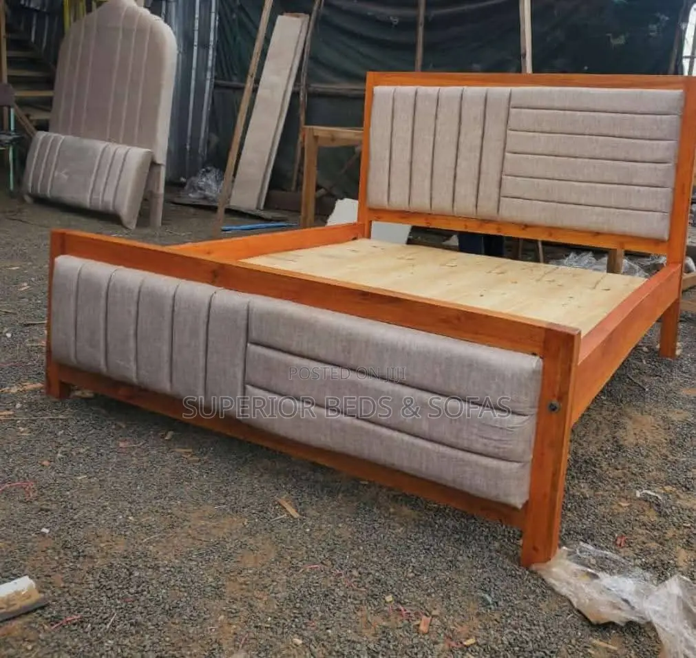 5x6 Mahogany-Finish Wood Mocket Bed