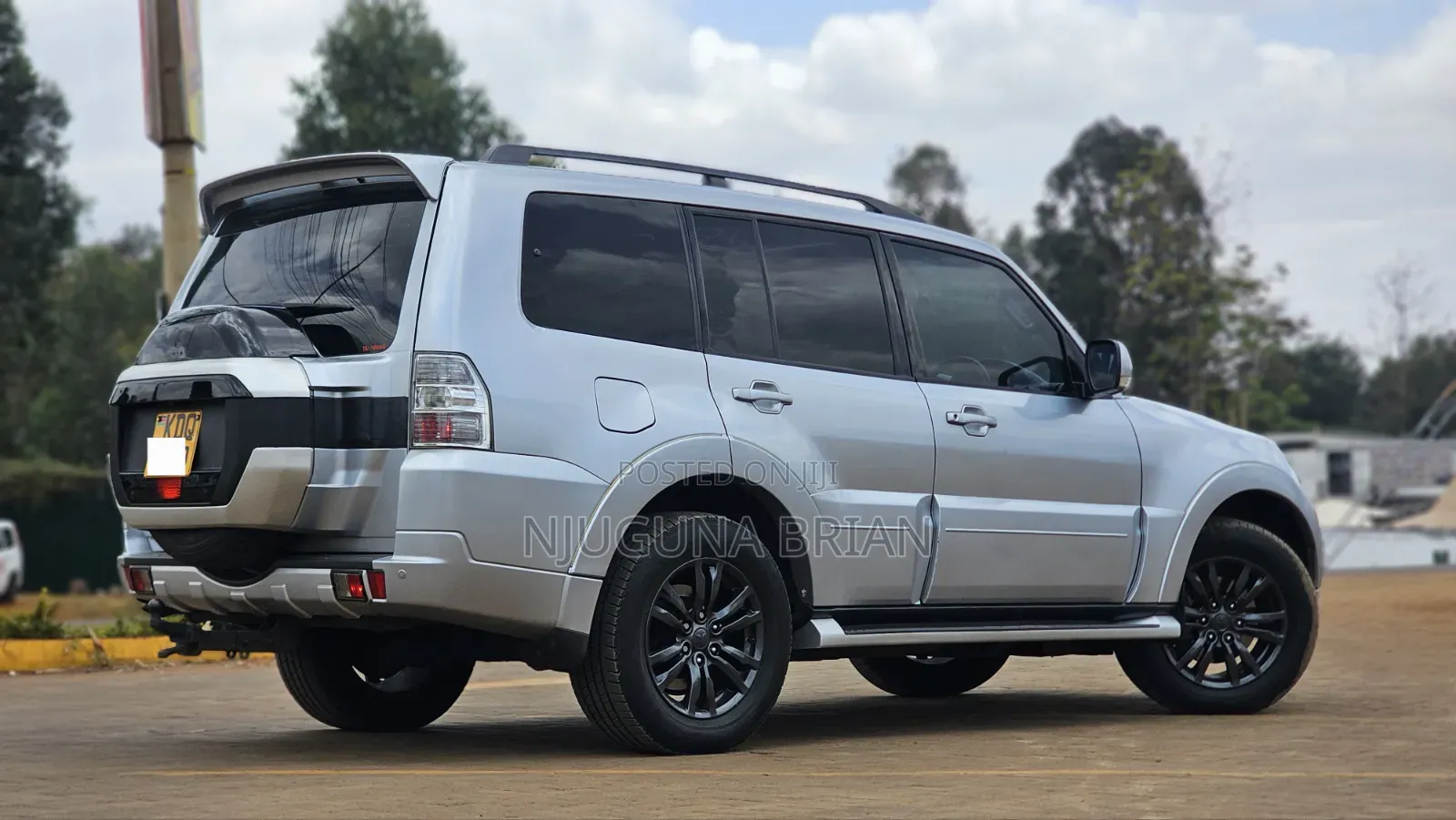 Mitsubishi Pajero V80 3.2 DI-D 2016 Silver