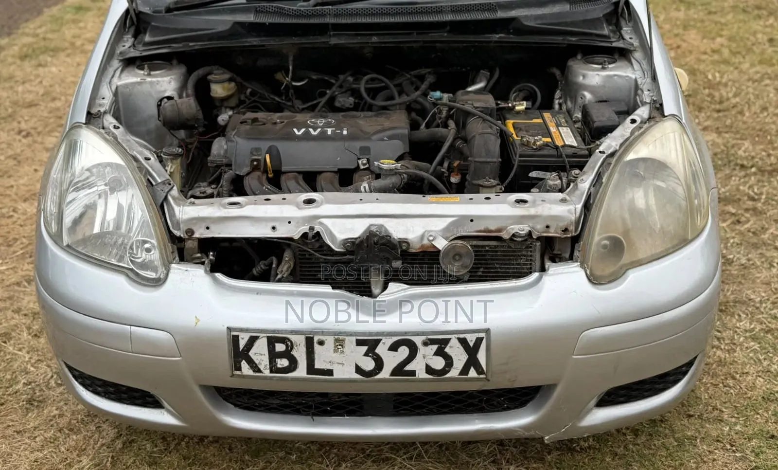 Toyota Vitz 2004 Silver