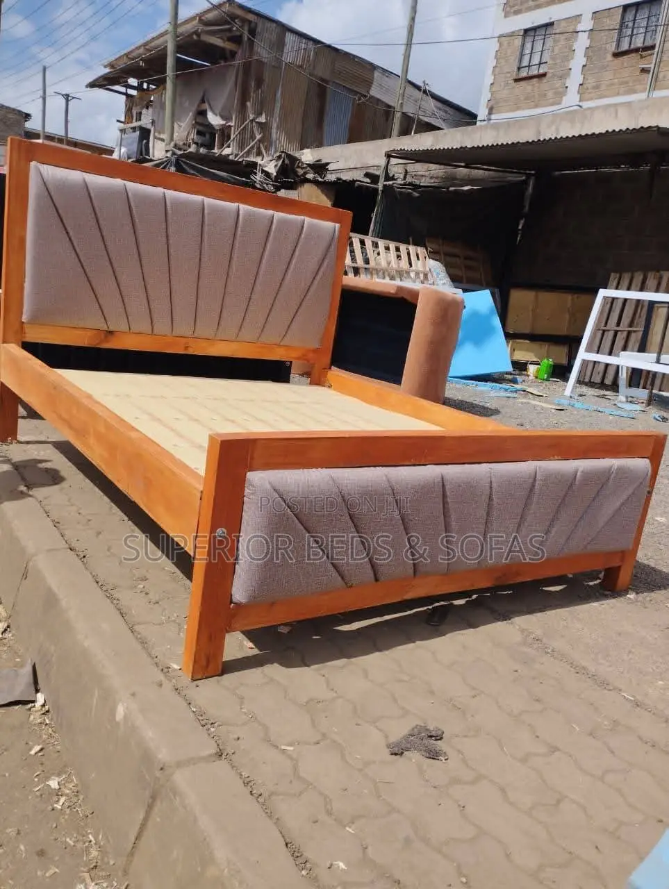 5x6 Wood Sunburst Mocket Bed: Pay on Delivery