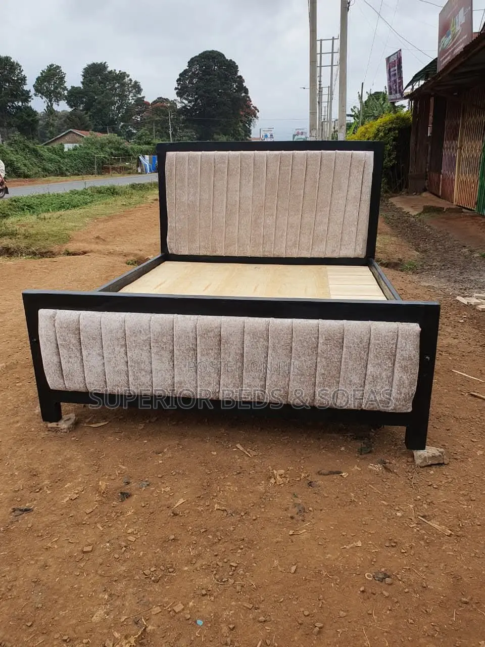 5x6 Modern Beige Tufted Mocket Bed: Free Delivery
