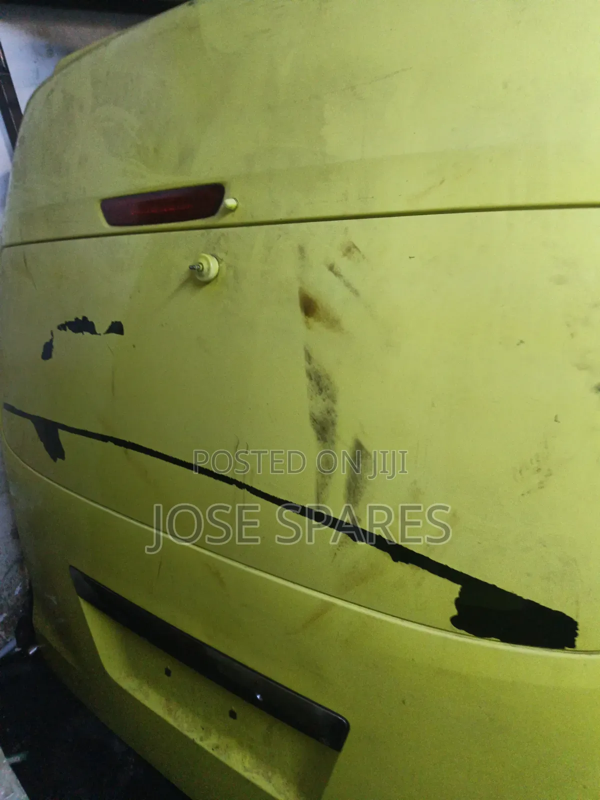Nissan Caravan Boot
