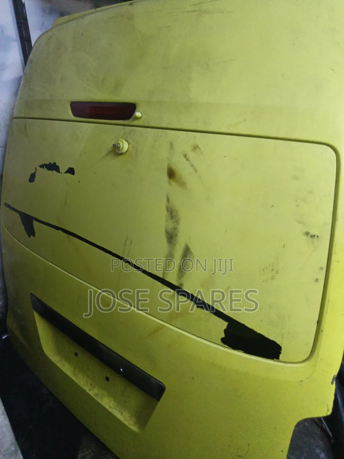 Nissan Caravan Boot