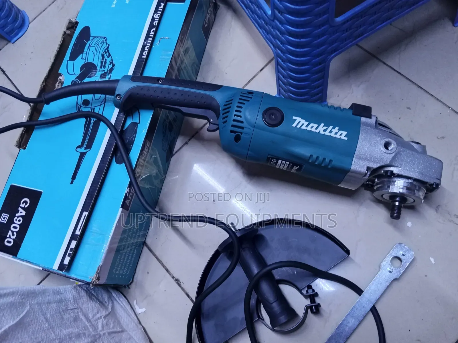 Makita Angle Grinder 9inch