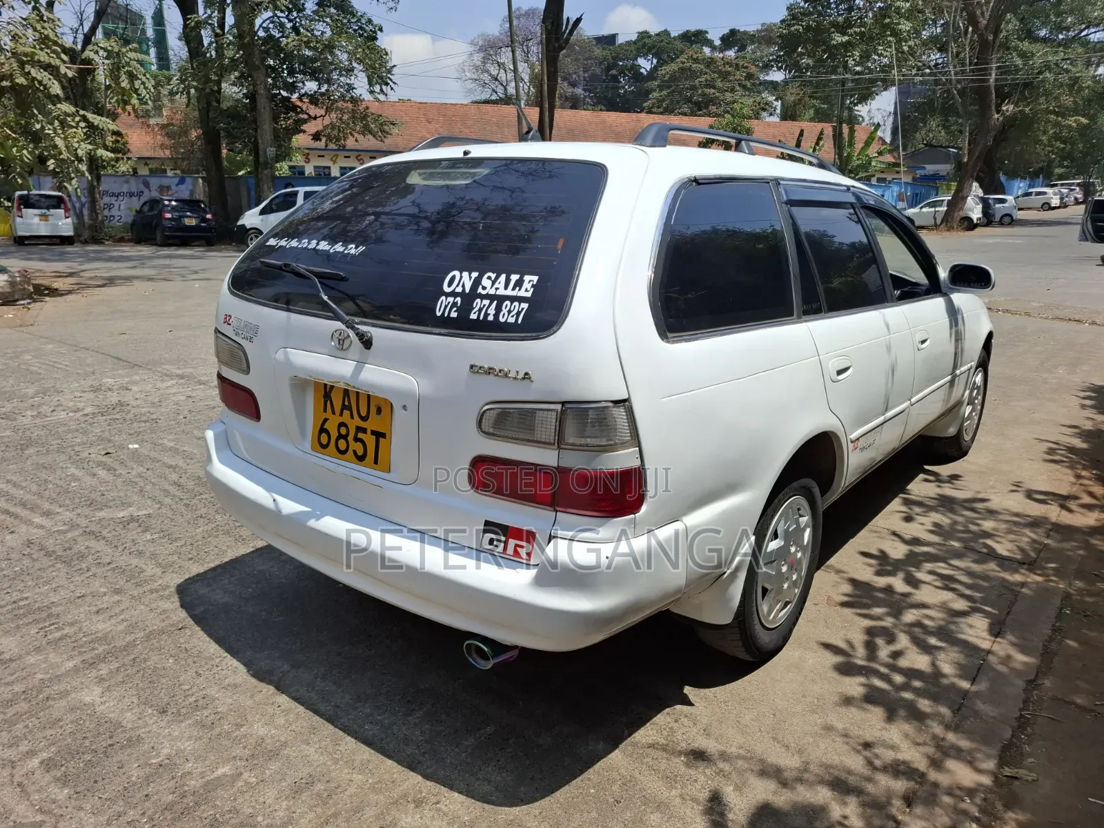 Toyota Corolla 2000 White