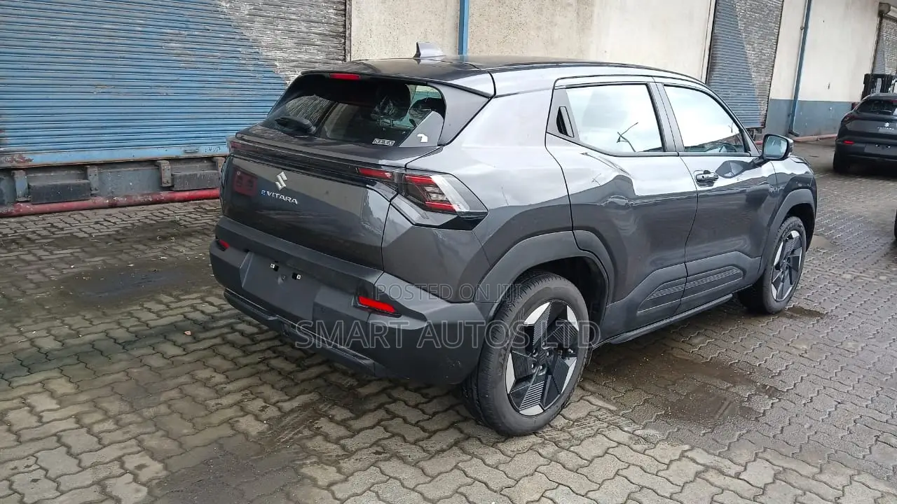 Suzuki e Vitara 2026 Gray