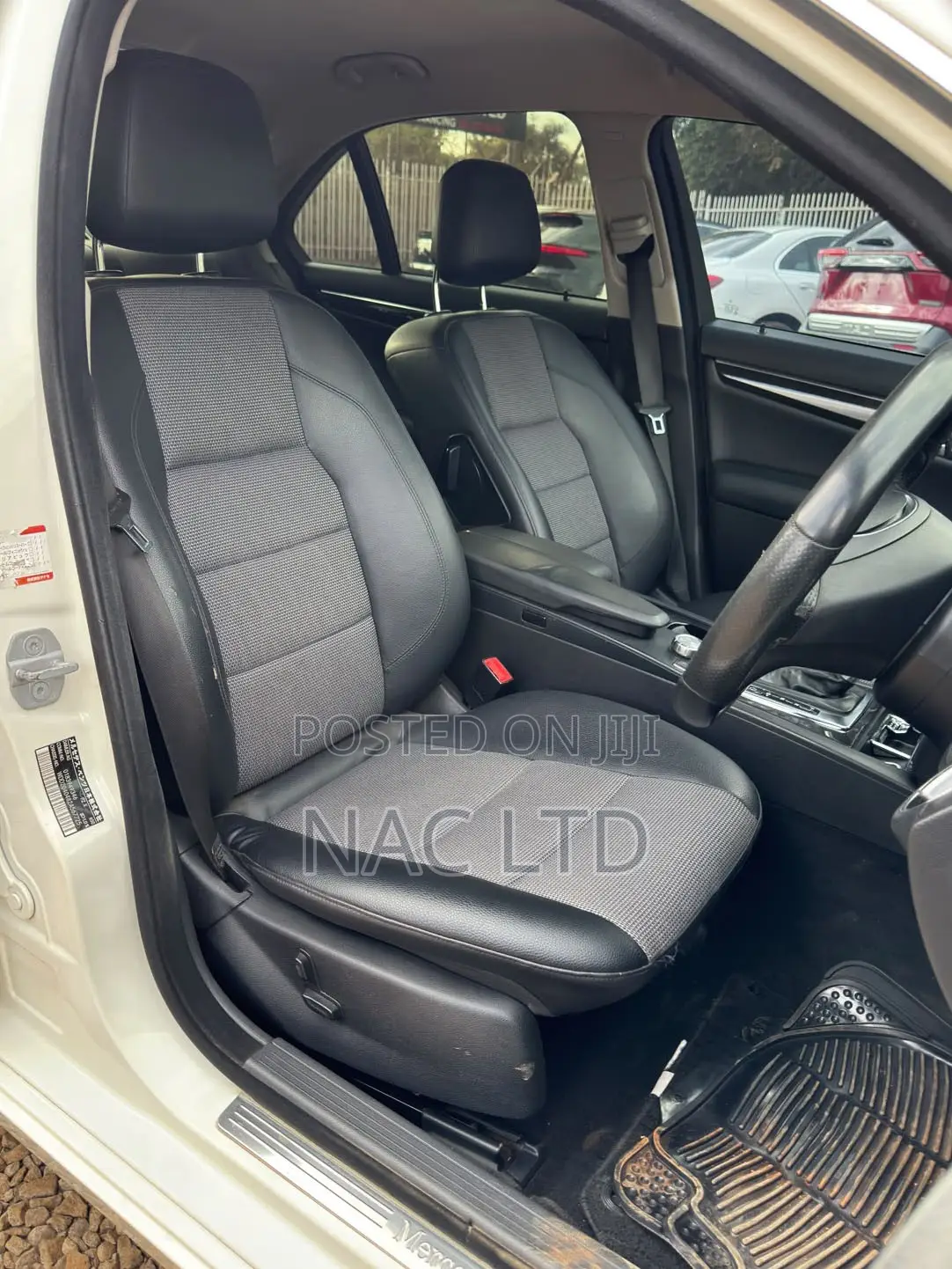 Mercedes-Benz C200 2011 White