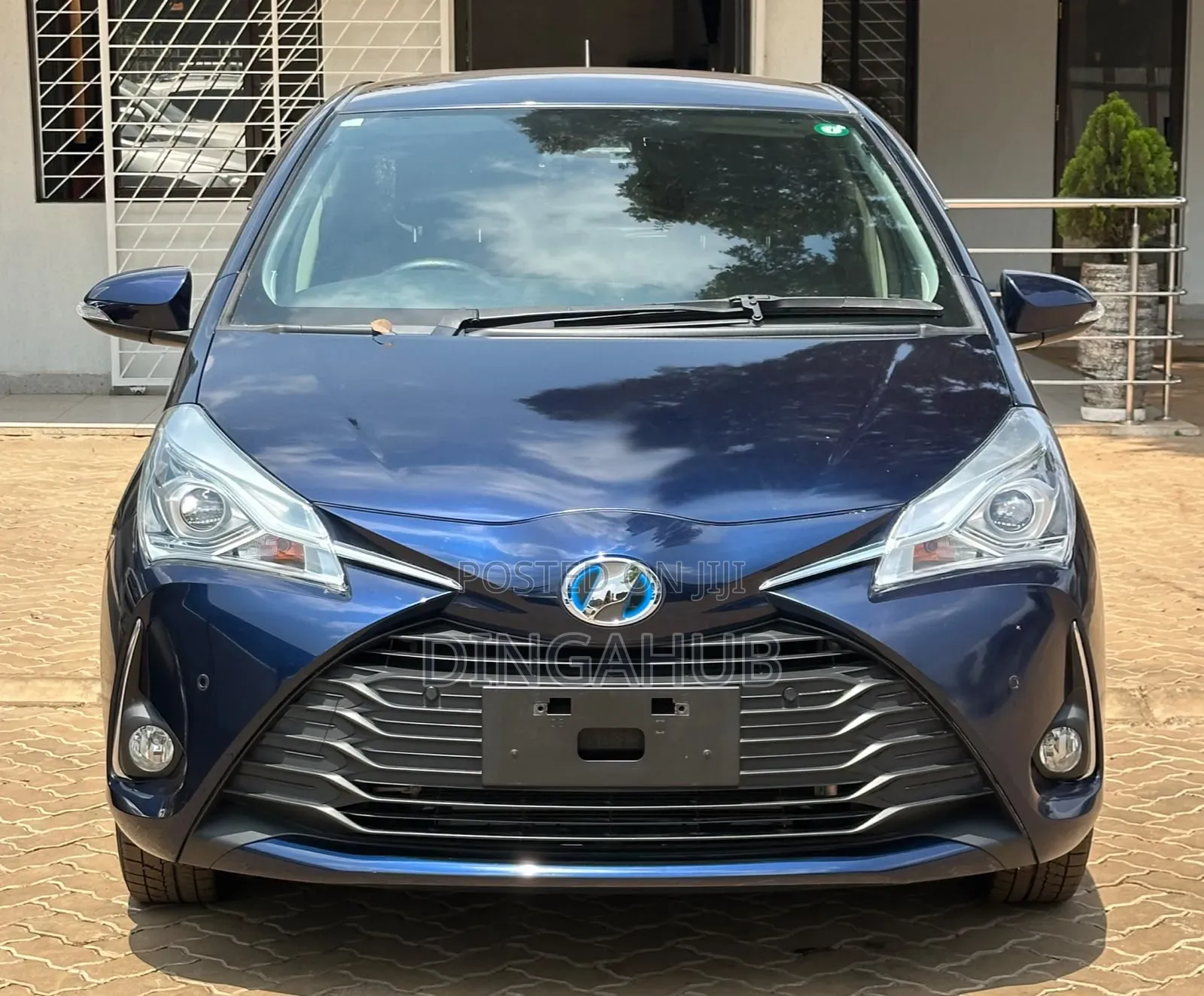 Toyota Vitz 1.5 FWD Hybrid 5dr 2019 Blue