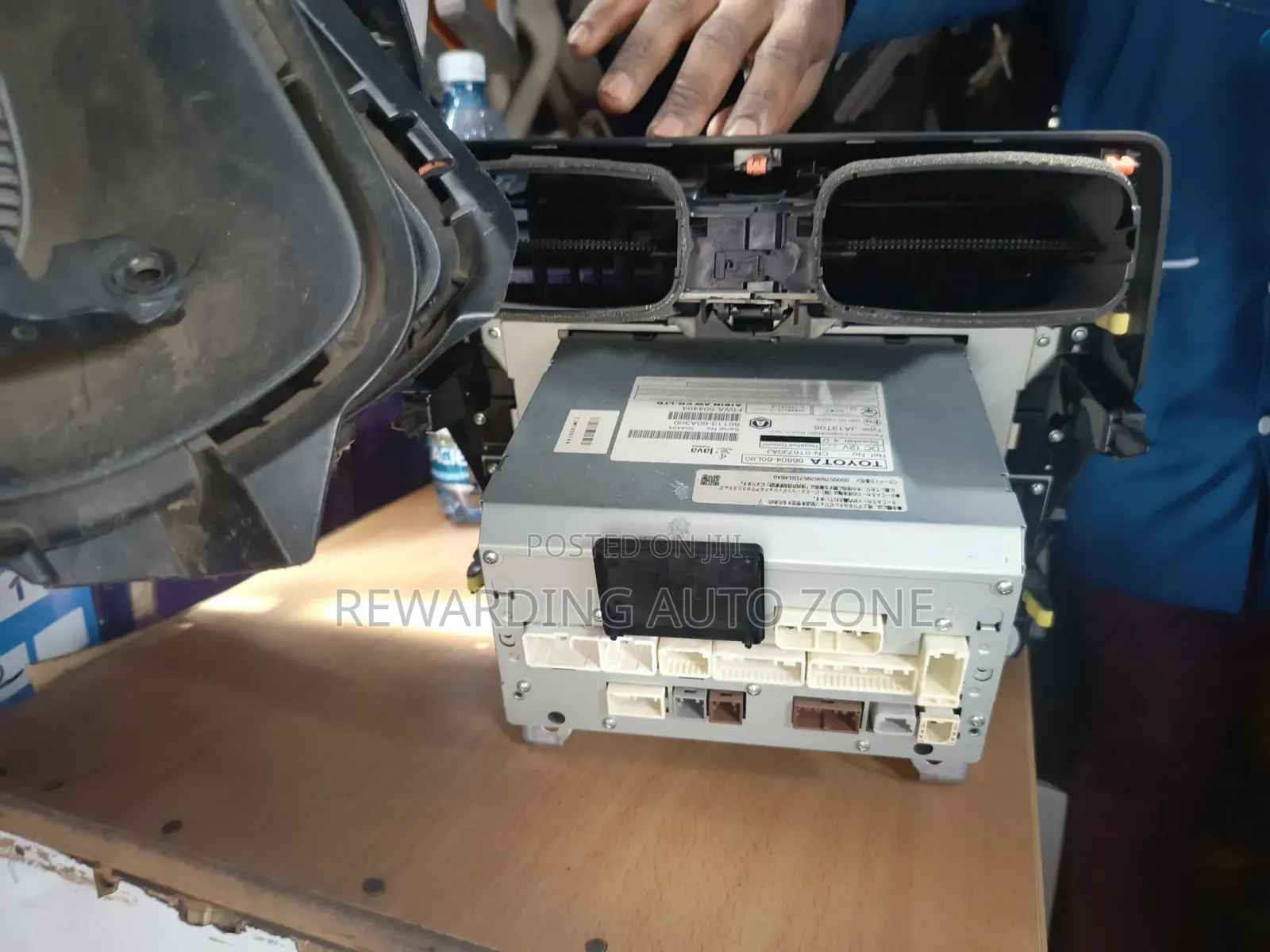 Prado 160 Radio Face
