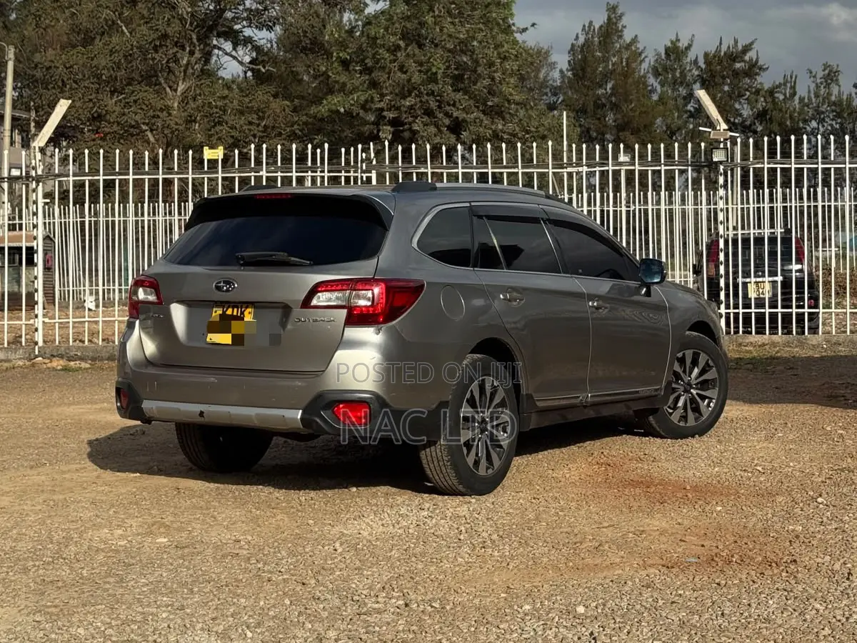 Subaru Outback 2.5i 4dr Wagon AWD (2.5L 4cyl CVT) 2015 Silver