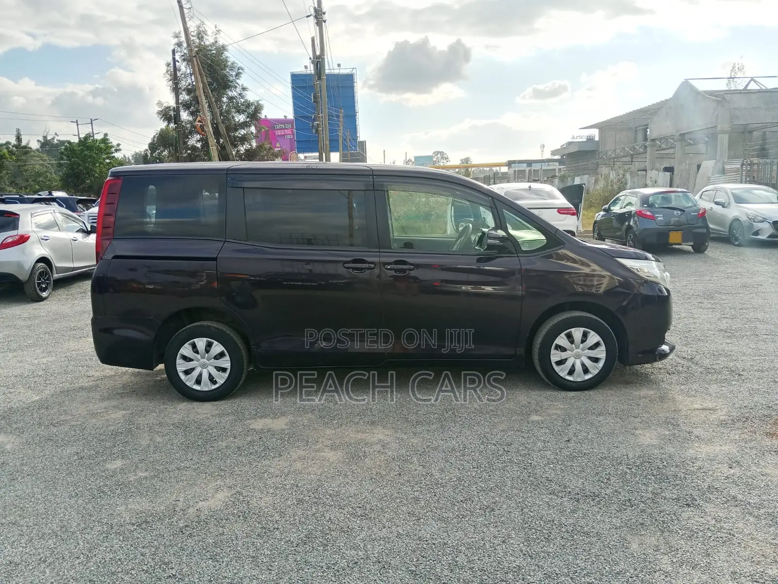 Toyota Noah 2017 Black