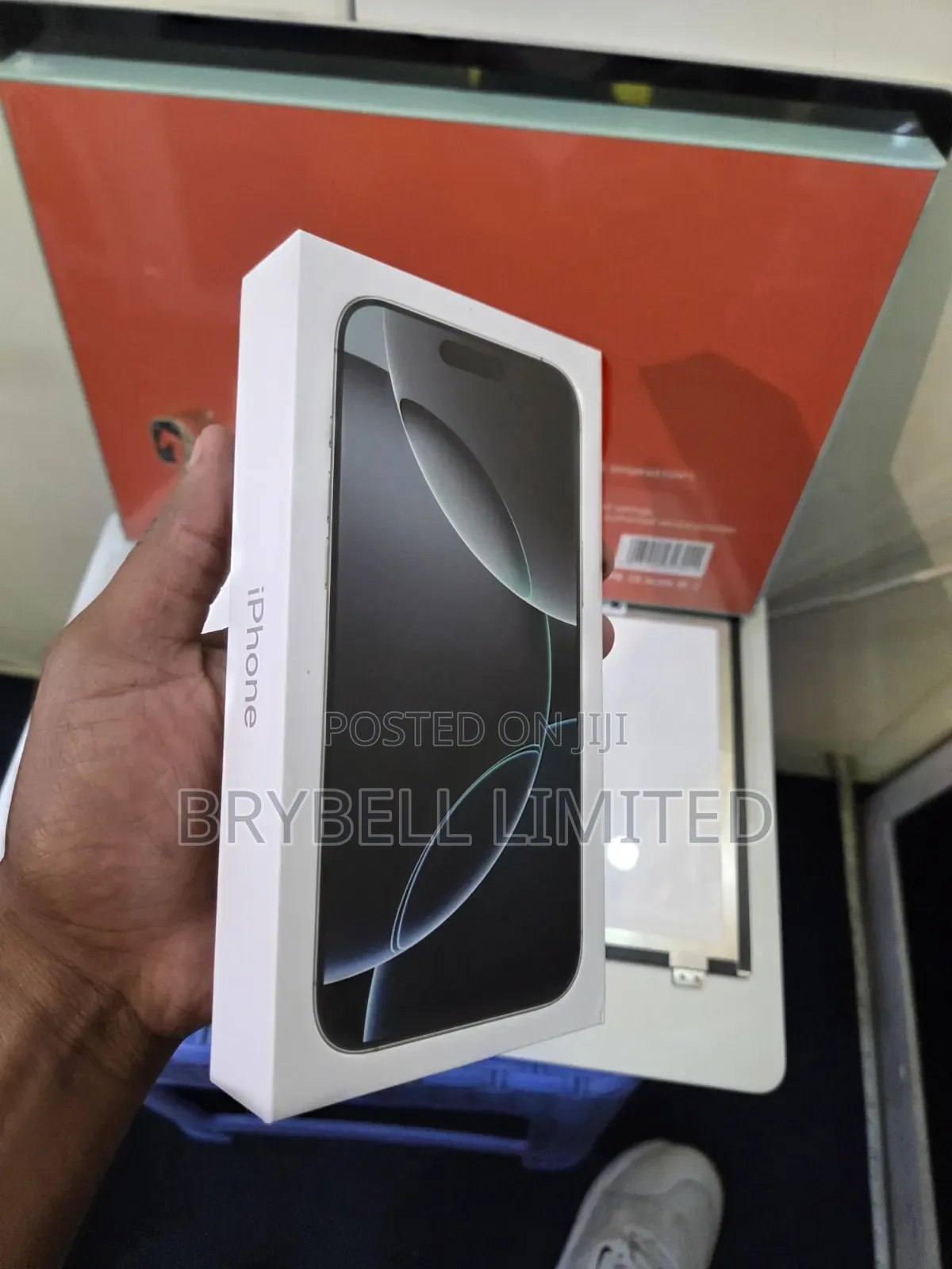 New Apple iPhone 16 Pro Max 256 GB Black