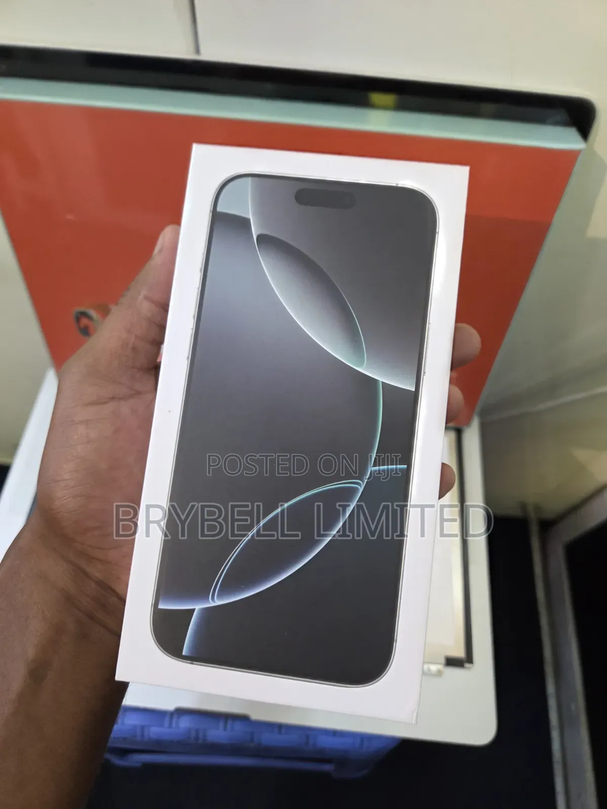 New Apple iPhone 16 Pro Max 256 GB Black