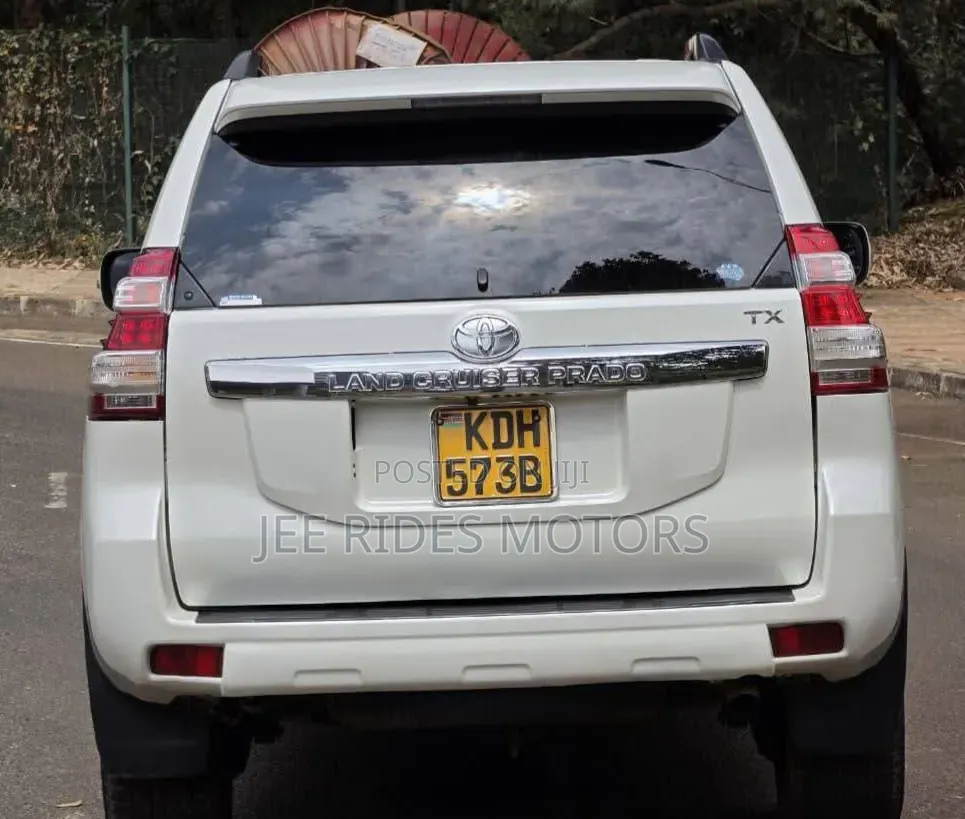 Toyota Land Cruiser Prado 2014 Ivory
