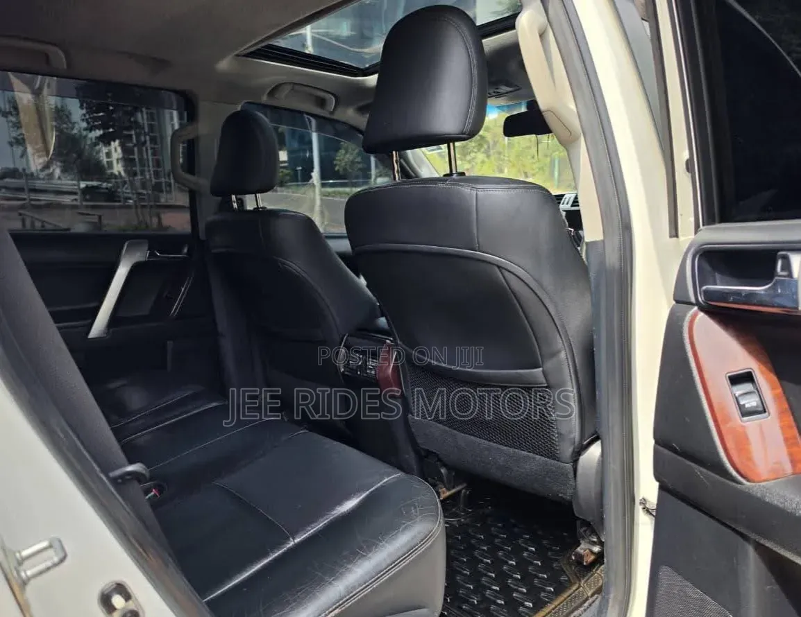 Toyota Land Cruiser Prado 2014 Ivory