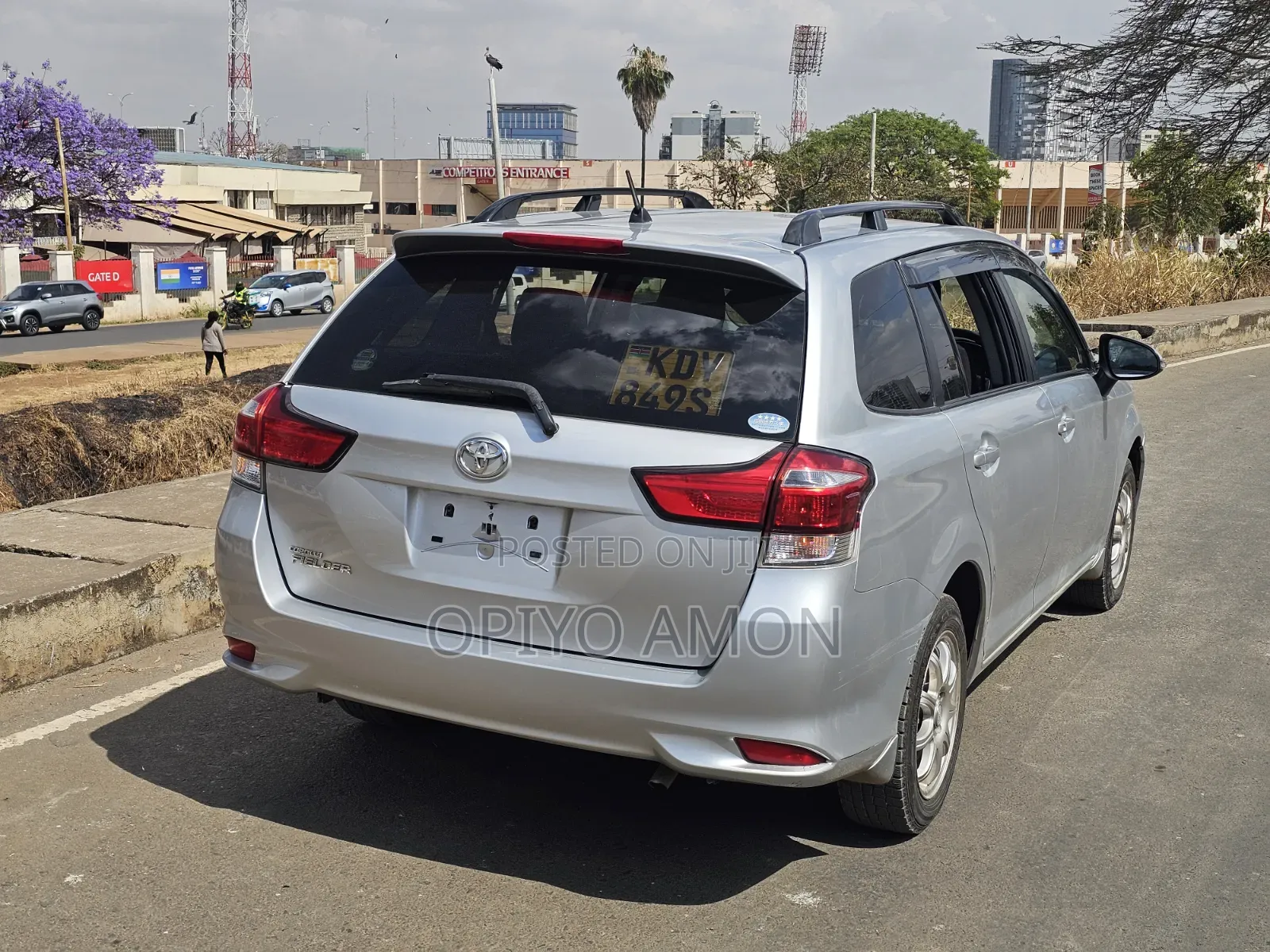 Toyota Corolla Fielder 2019 Silver