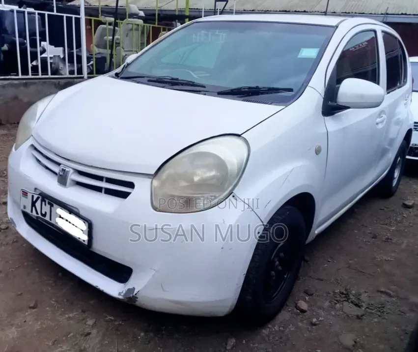 Toyota Passo 2012 White