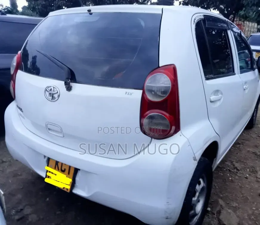 Toyota Passo 2012 White