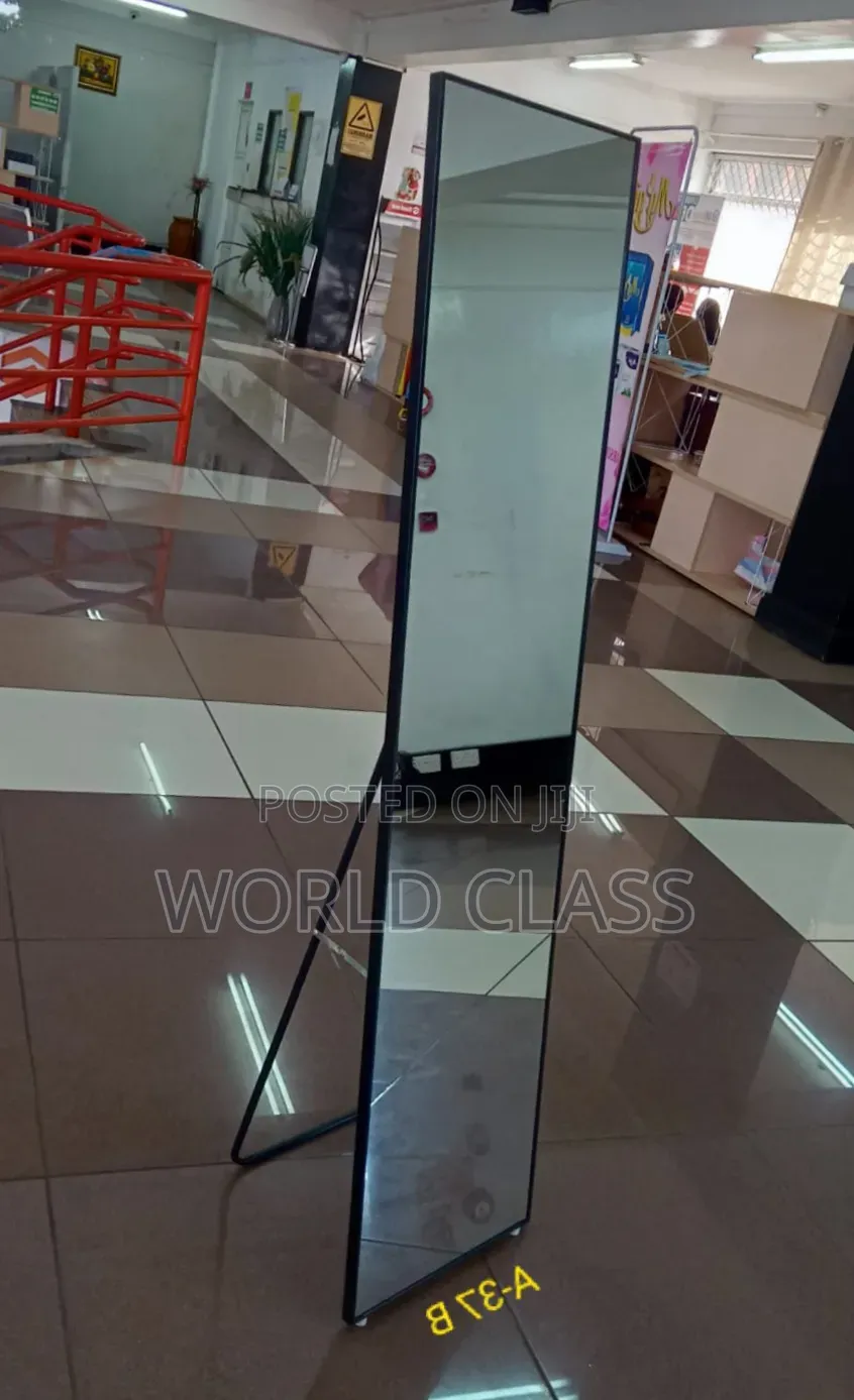 Elegant Executive Full-Length Dressing Mirror With Metallic Stand