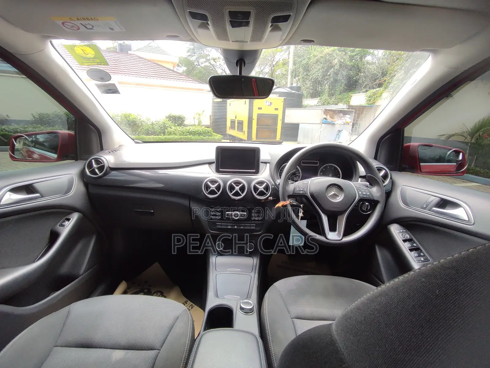 Mercedes-Benz B-Class 2014 Red