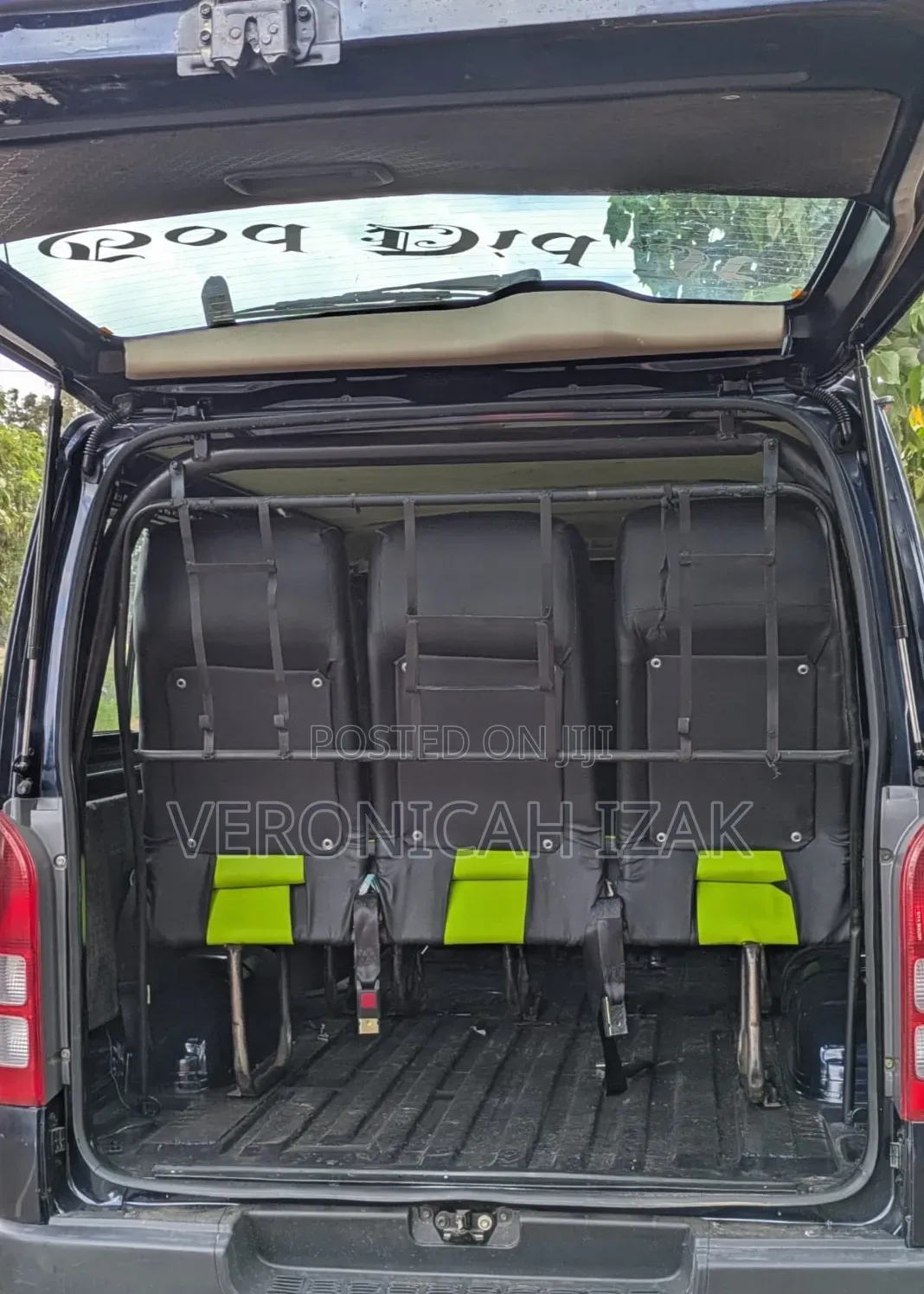 Toyota HiAce 2016 Black