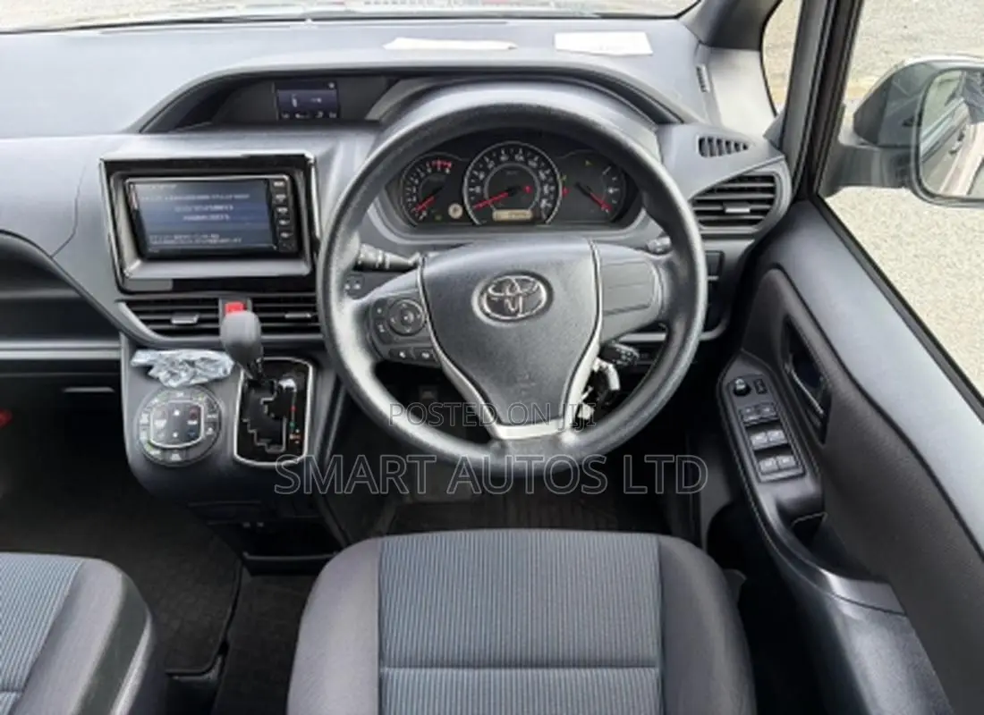 Toyota Noah 2020