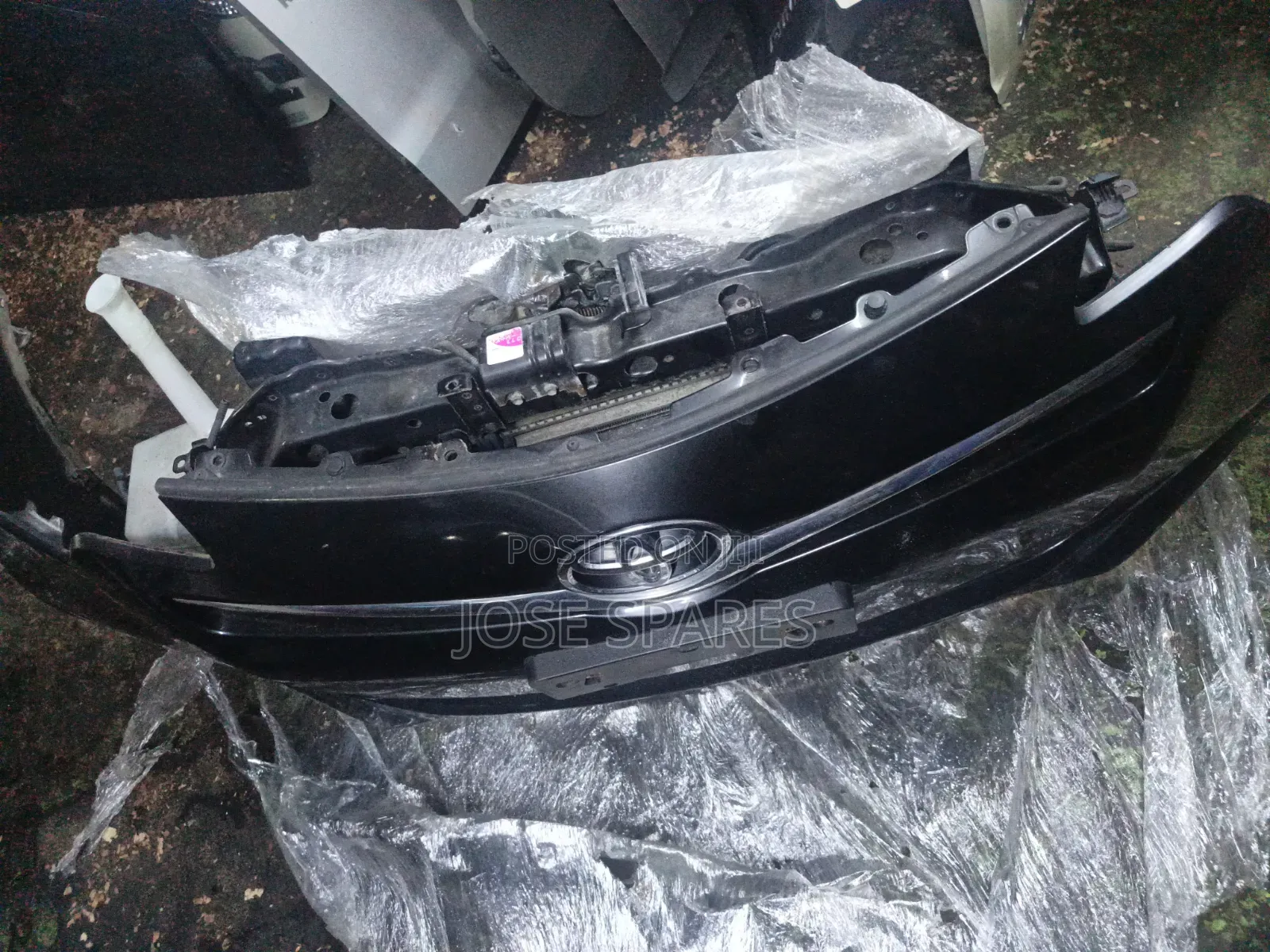 Toyota Ractis Nosecut
