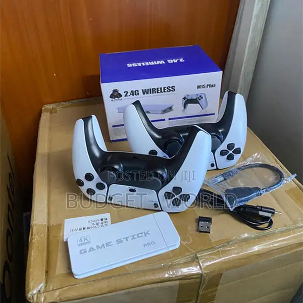Dual Wireless 2.4G handlesM15 2.4G Retro TV Game Console