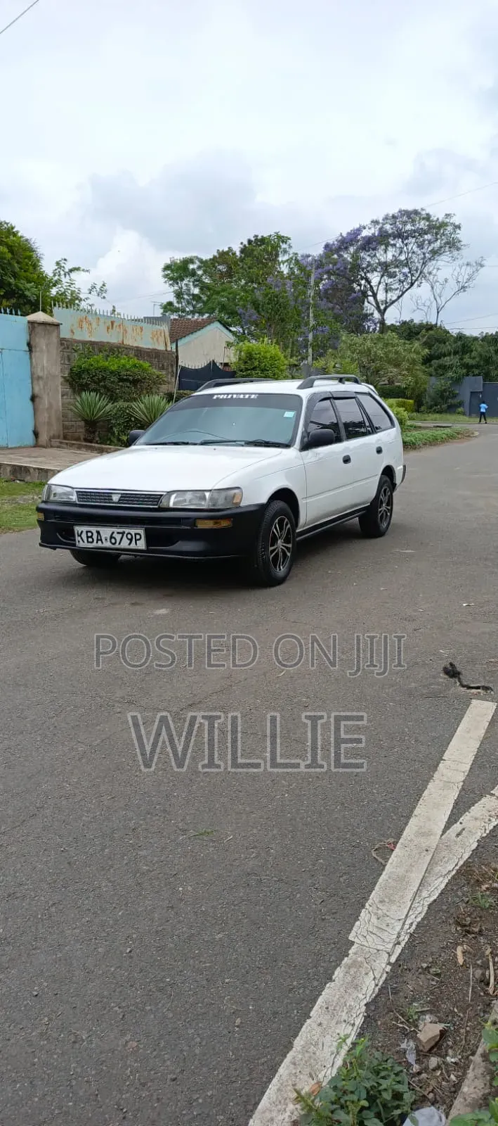 Toyota Corolla 2001 White