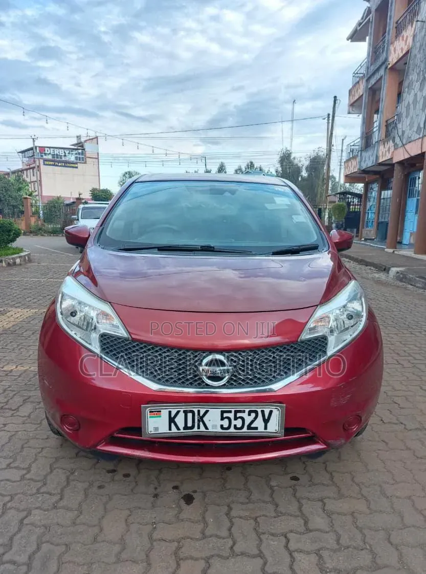 Nissan Note 1.6 Petrol 2015 Red