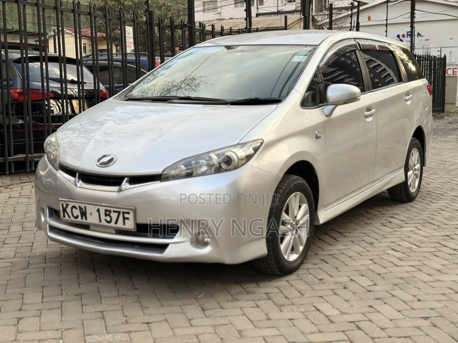 Toyota Wish 2012 Silver